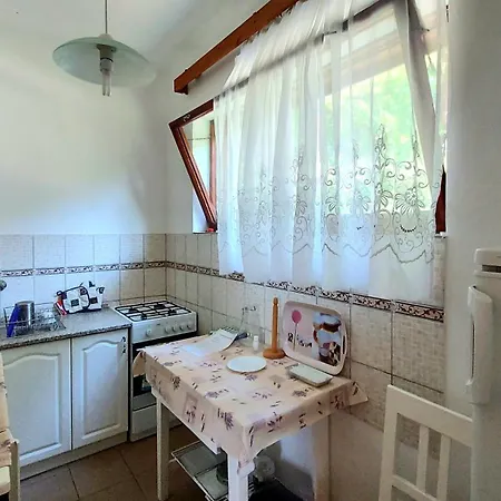 Fenyves Country house Balatonakarattya